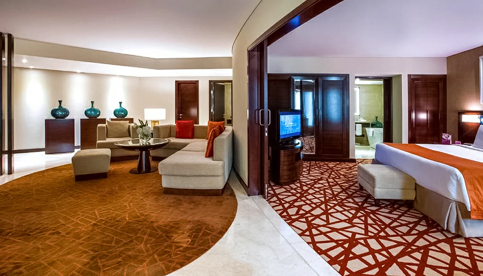 هتل کرون پلازا دیره دبی